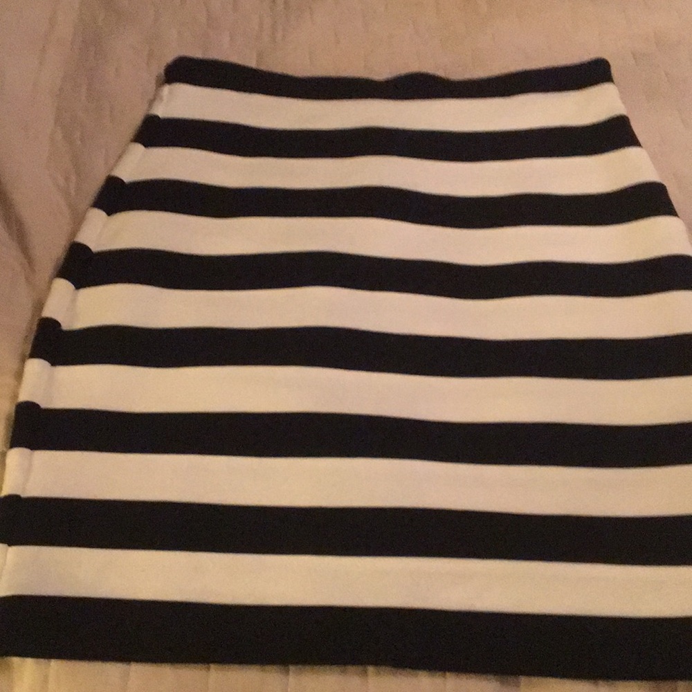 Comfy stretch mini skirt